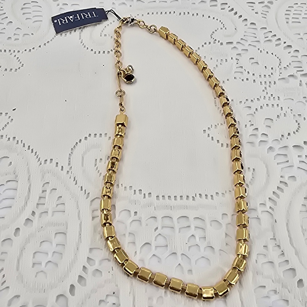 Trifari Tennis Necklace Choker Gold Tone Black and Clear Crystal - Picture 8 of 8